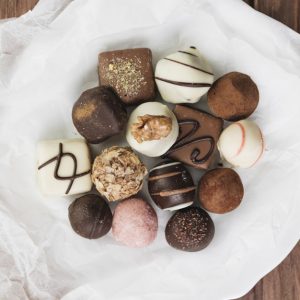 top-view-chocolate-selection-plate_23-2148019471-300x300 sunbet·申搏(中国区)官方网站-Licensed by Macau